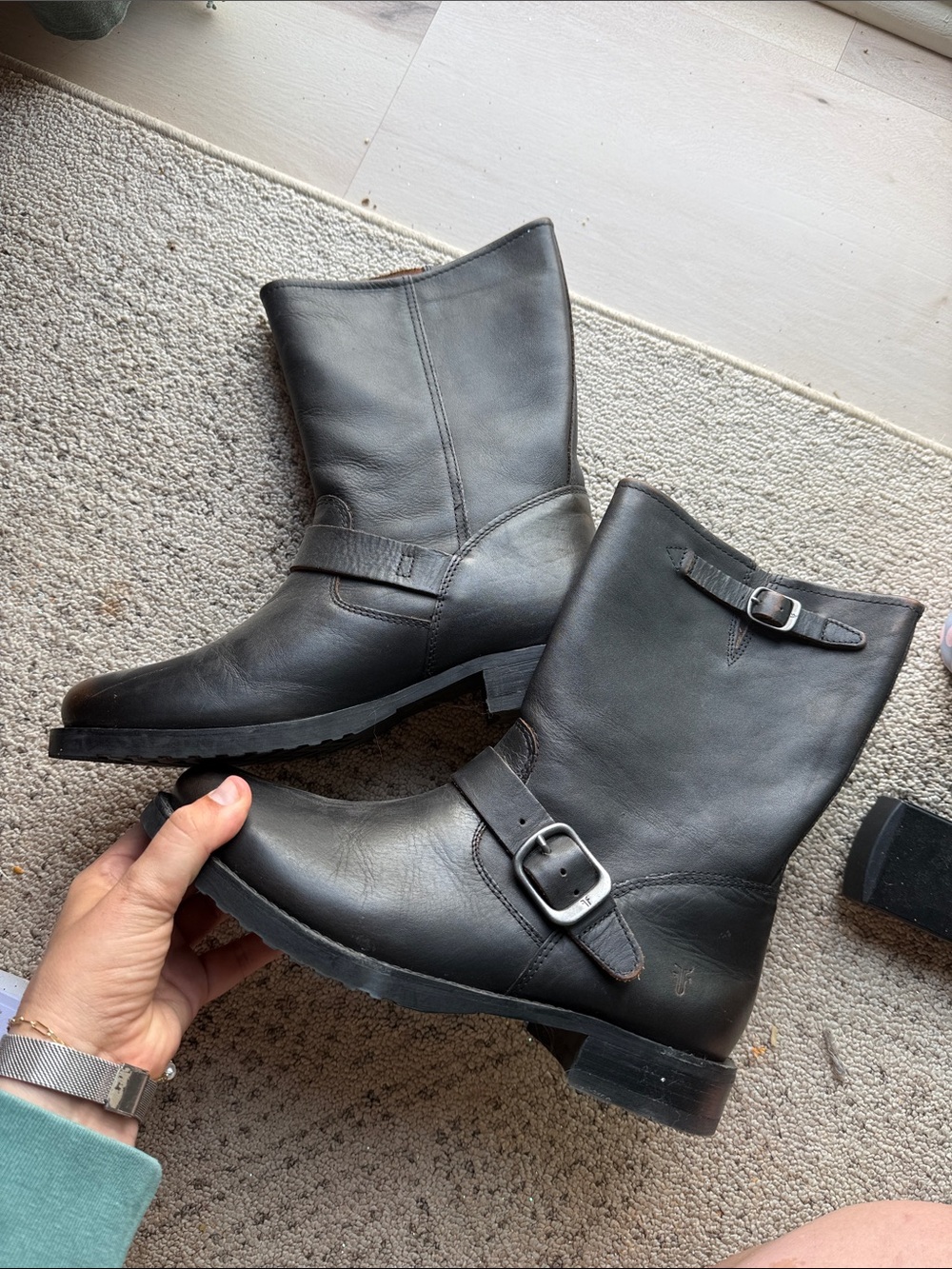 FRYE Veronica short WORN ONCE SIZE 11 WOMENS stunning black brown short boot